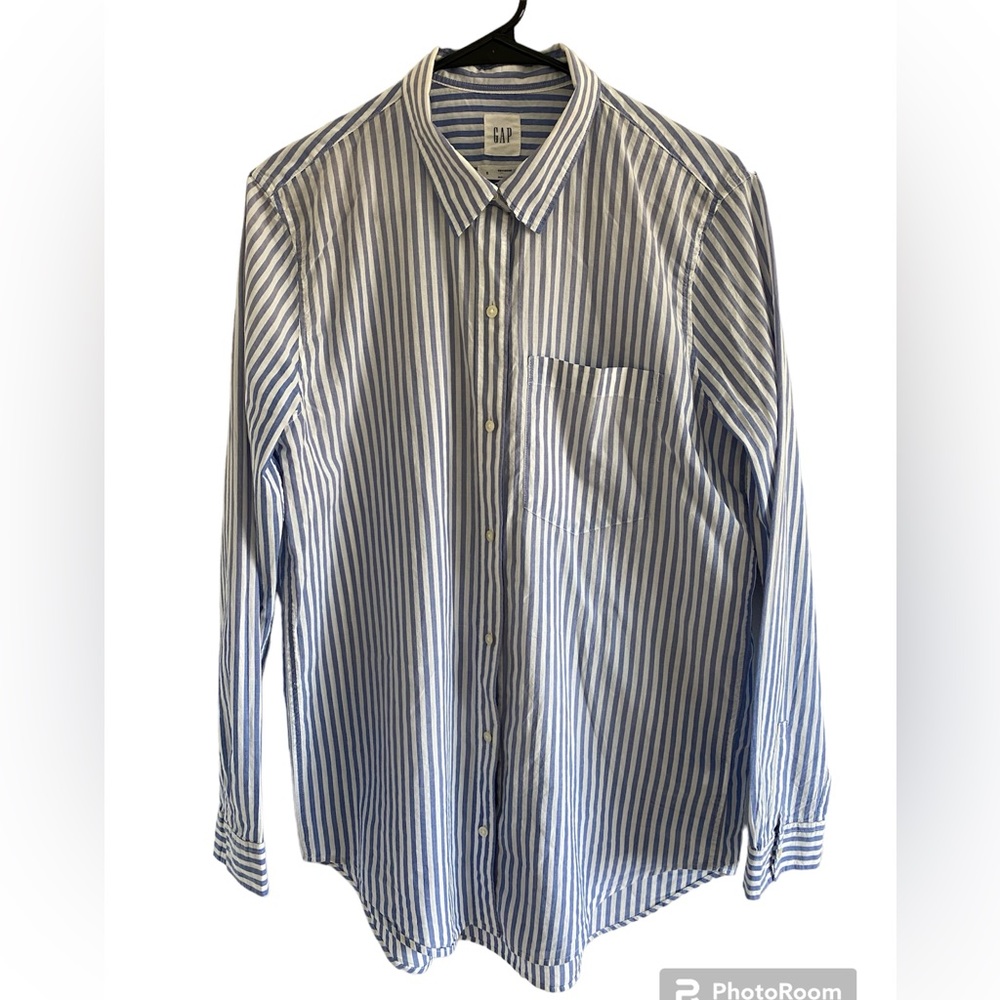 Two Women's Gap striped button down M51,52